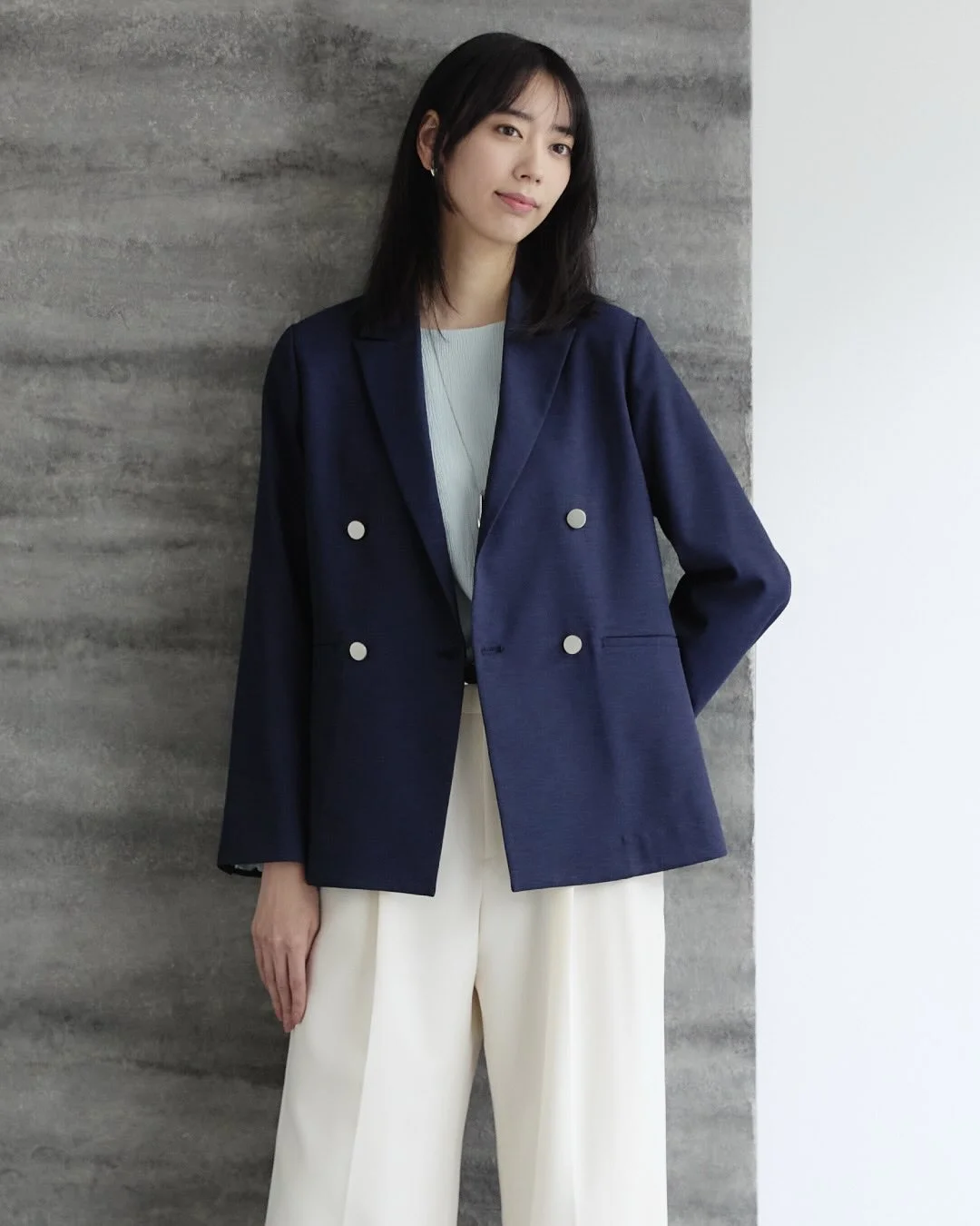 fall office outfits for women 2026 A Navy Blazer That Brightens Every Office Wardrobe