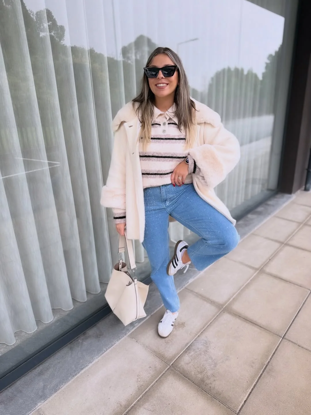 fall outfits for big busted women 2026 Soft Cream Layers That Brighten Cool Autumn Mornings
