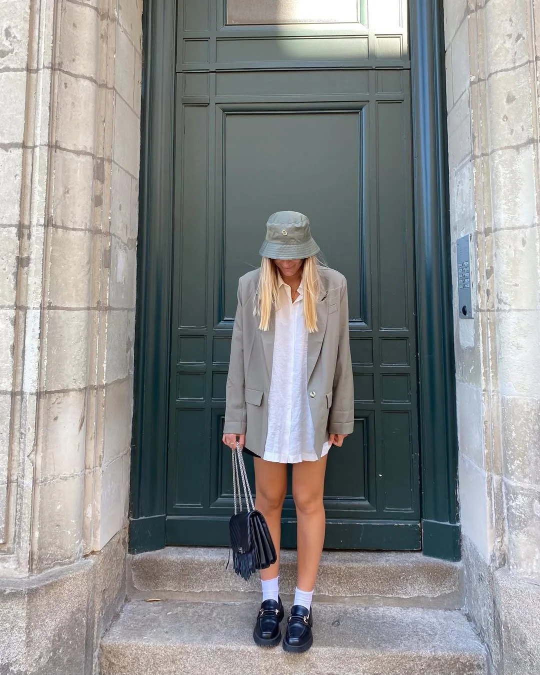 Fall outfits ideas 2026 Soft Tailoring and Loafers for Early Fall Walks