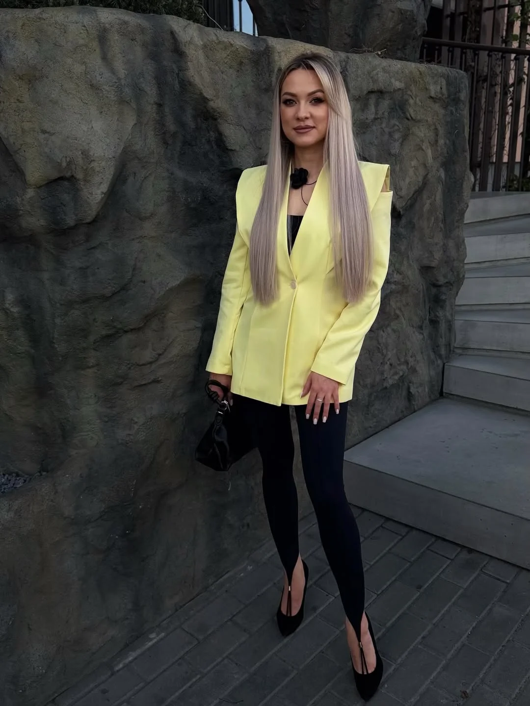 Fall outfits with blazers for women 2026 Butter Yellow Blazers Make Minimal Black Outfits Feel Instantly Modern
