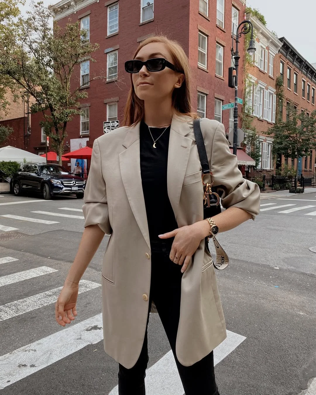 Fall outfits with blazers for women 2026 Beige Oversized Blazers Still Dominate Everyday City Style