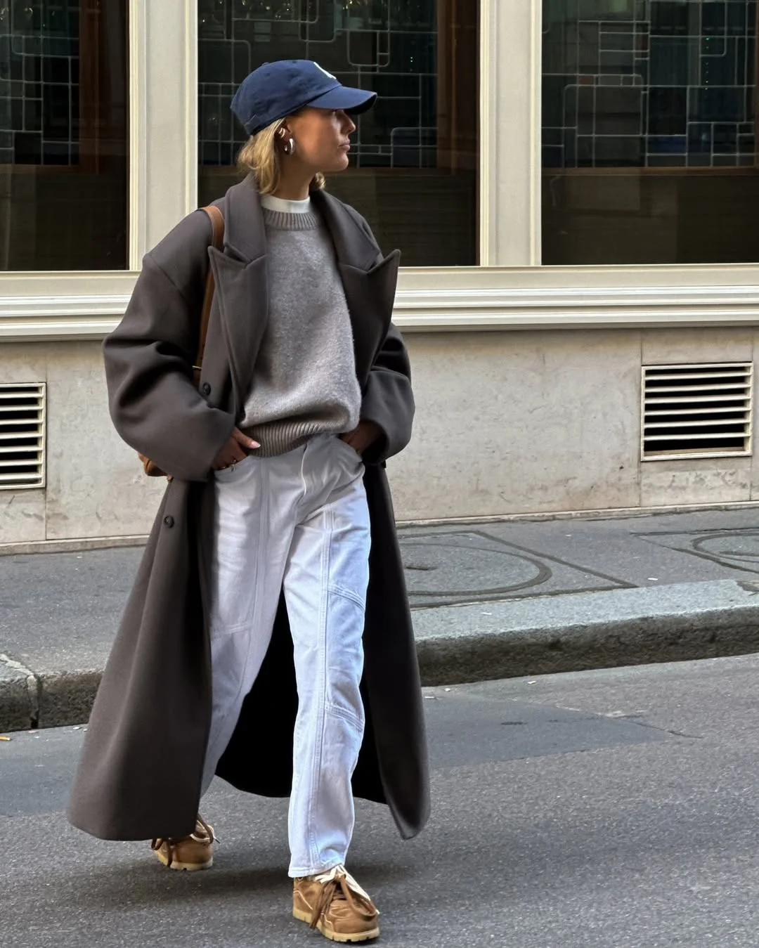 fall outfits with coat 2026 Relaxed Street Style Built Around An Oversized Long Coat