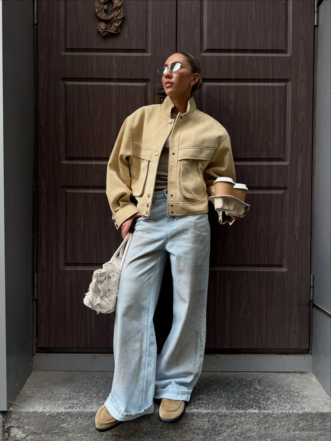 fall outfits with jacket 2026 Neutral Utility Jacket and Light Wash Denim for Everyday Ease