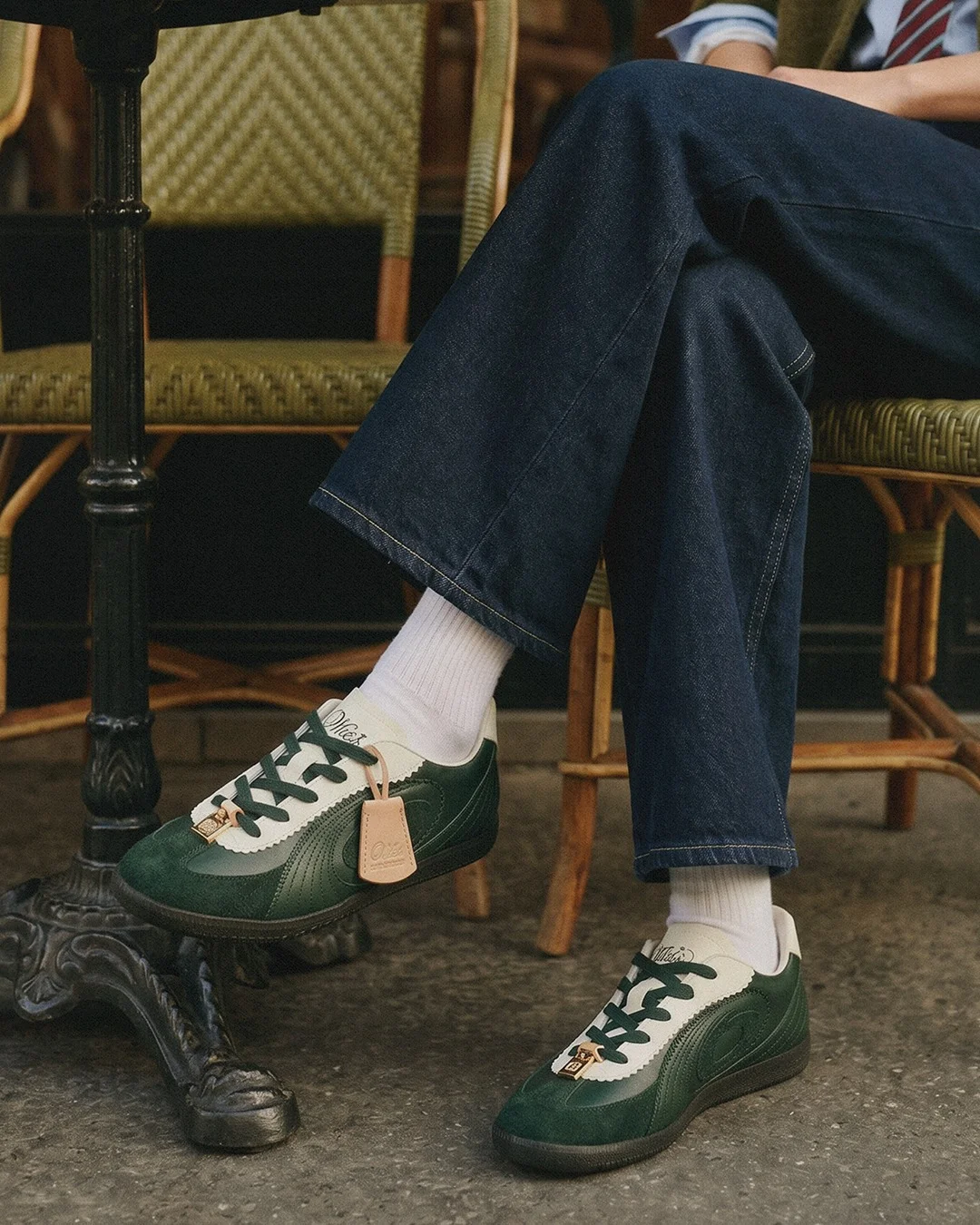fall outfits with jeans and sneakers 2026 Dark Wash Denim and Vintage Sport Sneakers