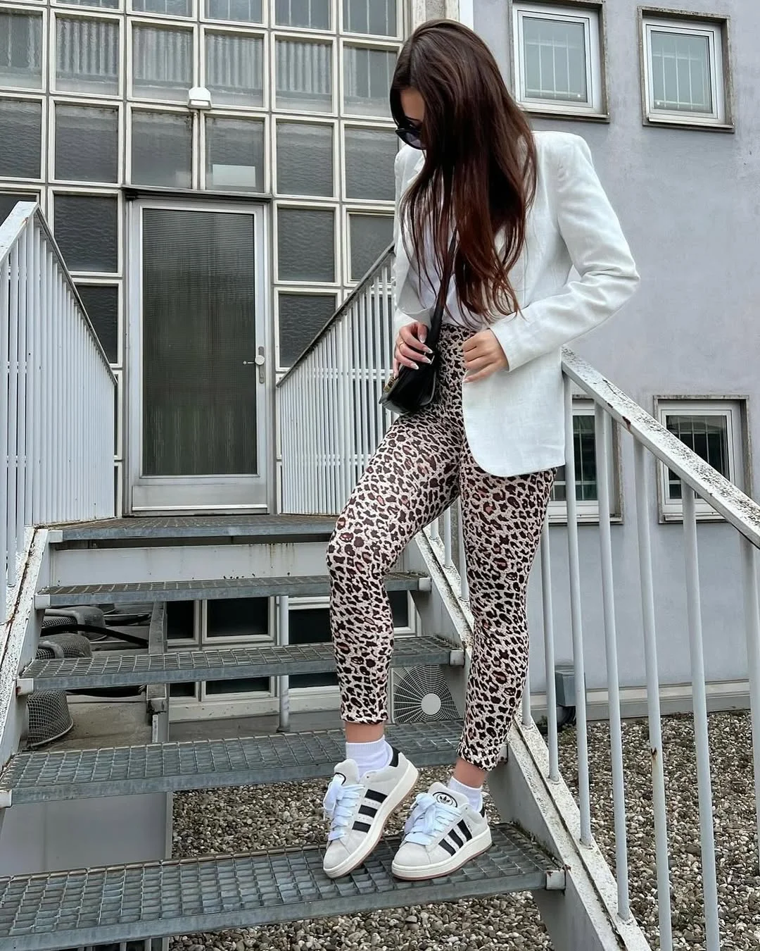 fall outfits with leggings 2026 Leopard Leggings Are Quietly Becoming a Neutral Again