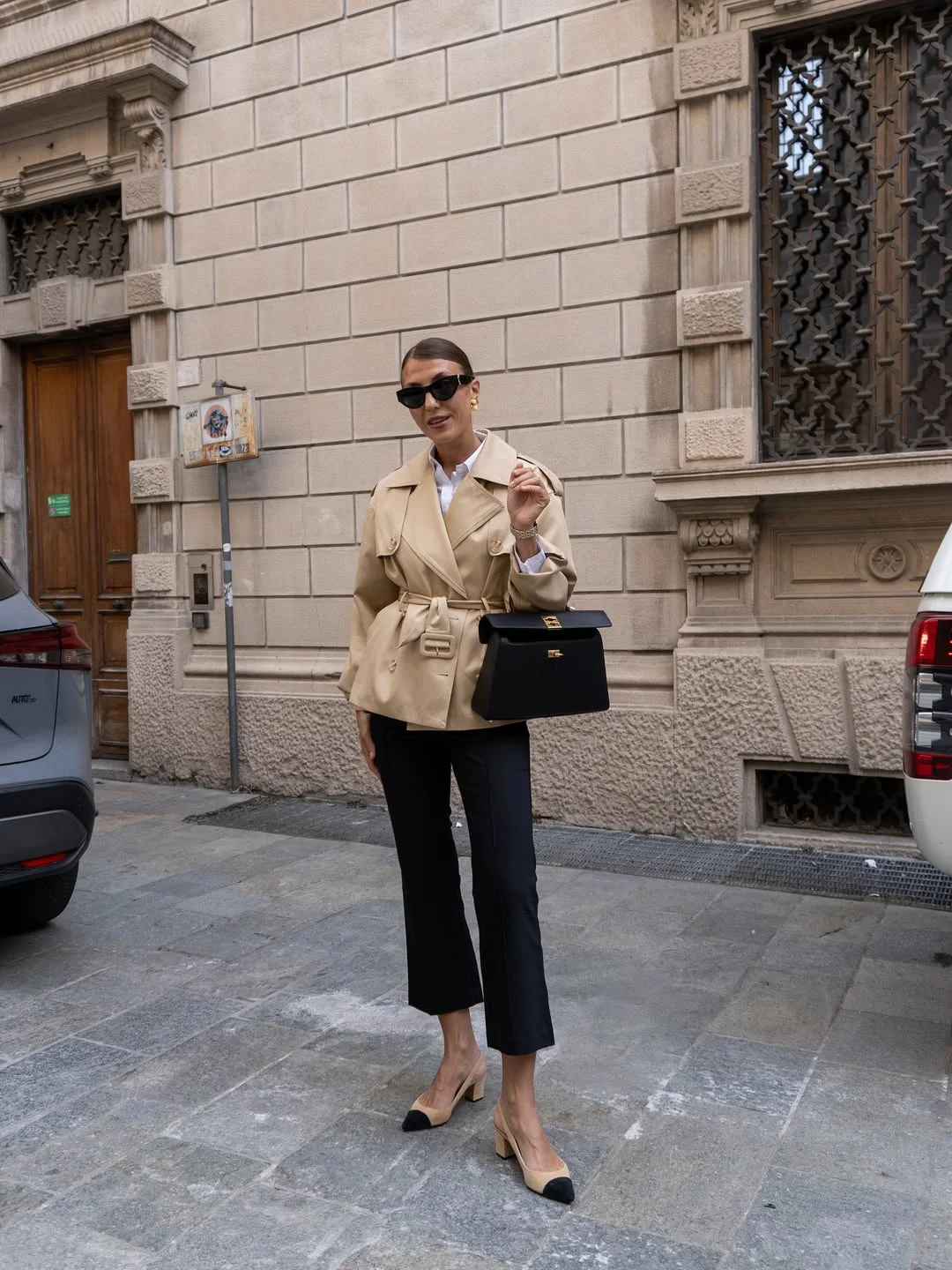 fall smart casual office outfits women 2026 Soft Tailoring And Cropped Trousers For Polished Fall Mornings