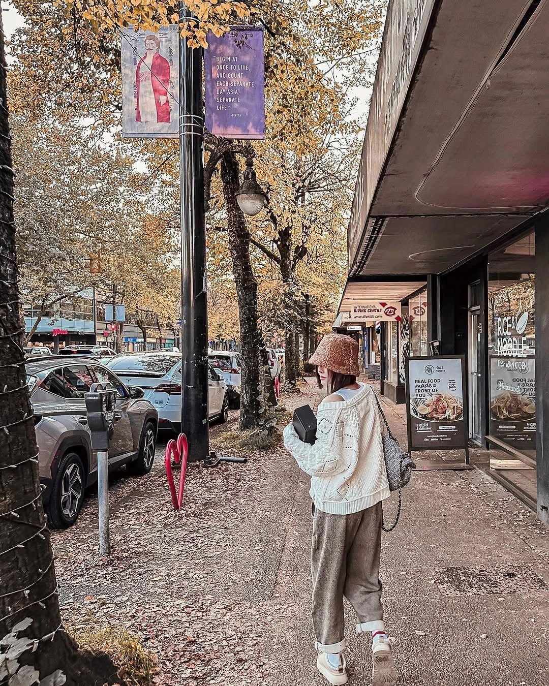 fall travel outfits 2026 Soft Neutral Textures for Cozy City Weekends
