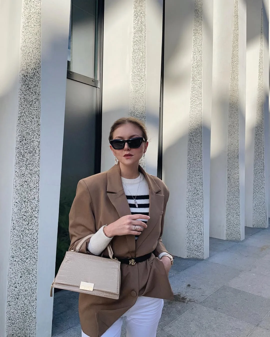 fall work outfits 2026 Neutral Blazers And Crisp White Denim For Polished Fall Days
