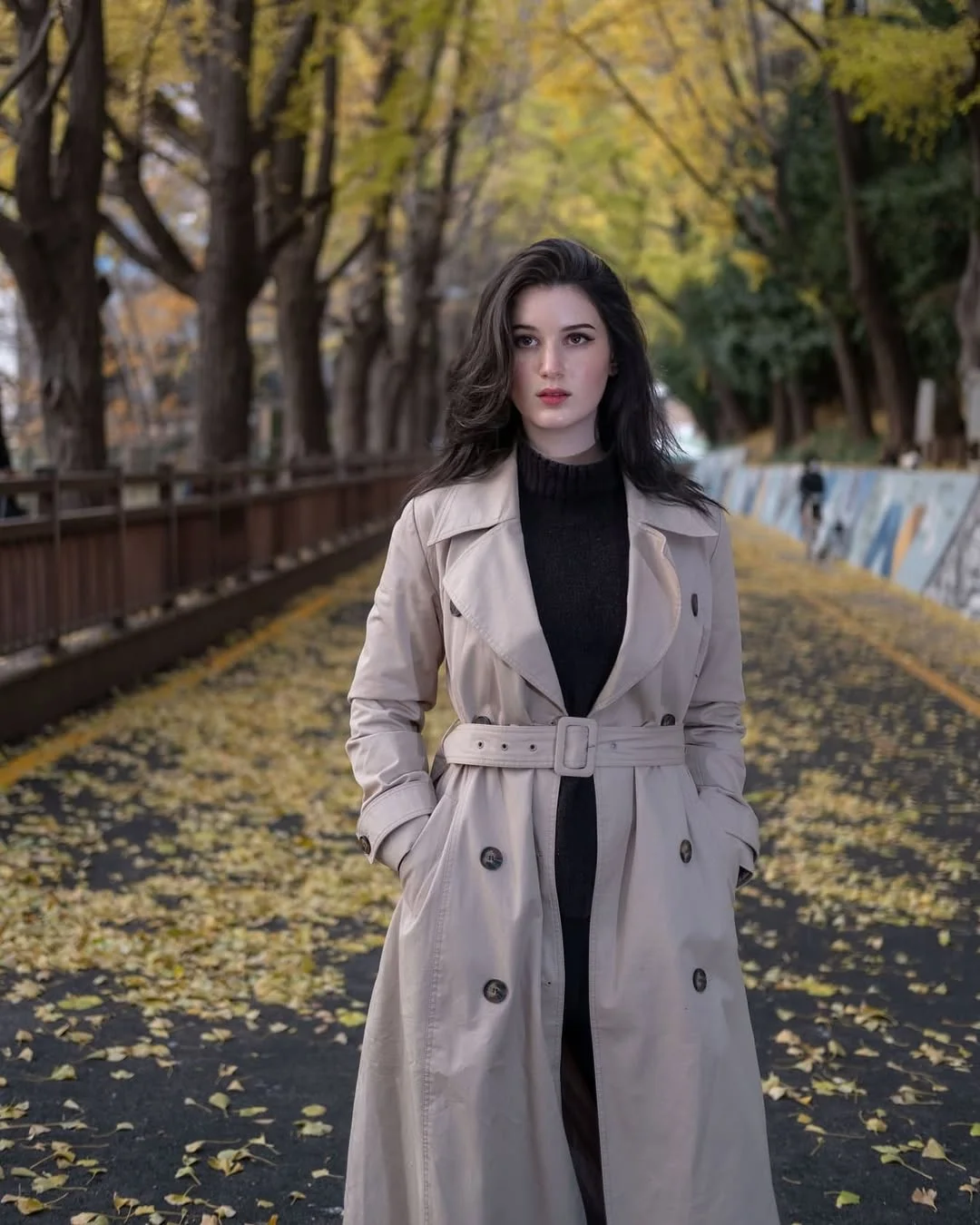 simple fall outfits 2026 A Timeless Trench Coat That Never Goes Out of Style