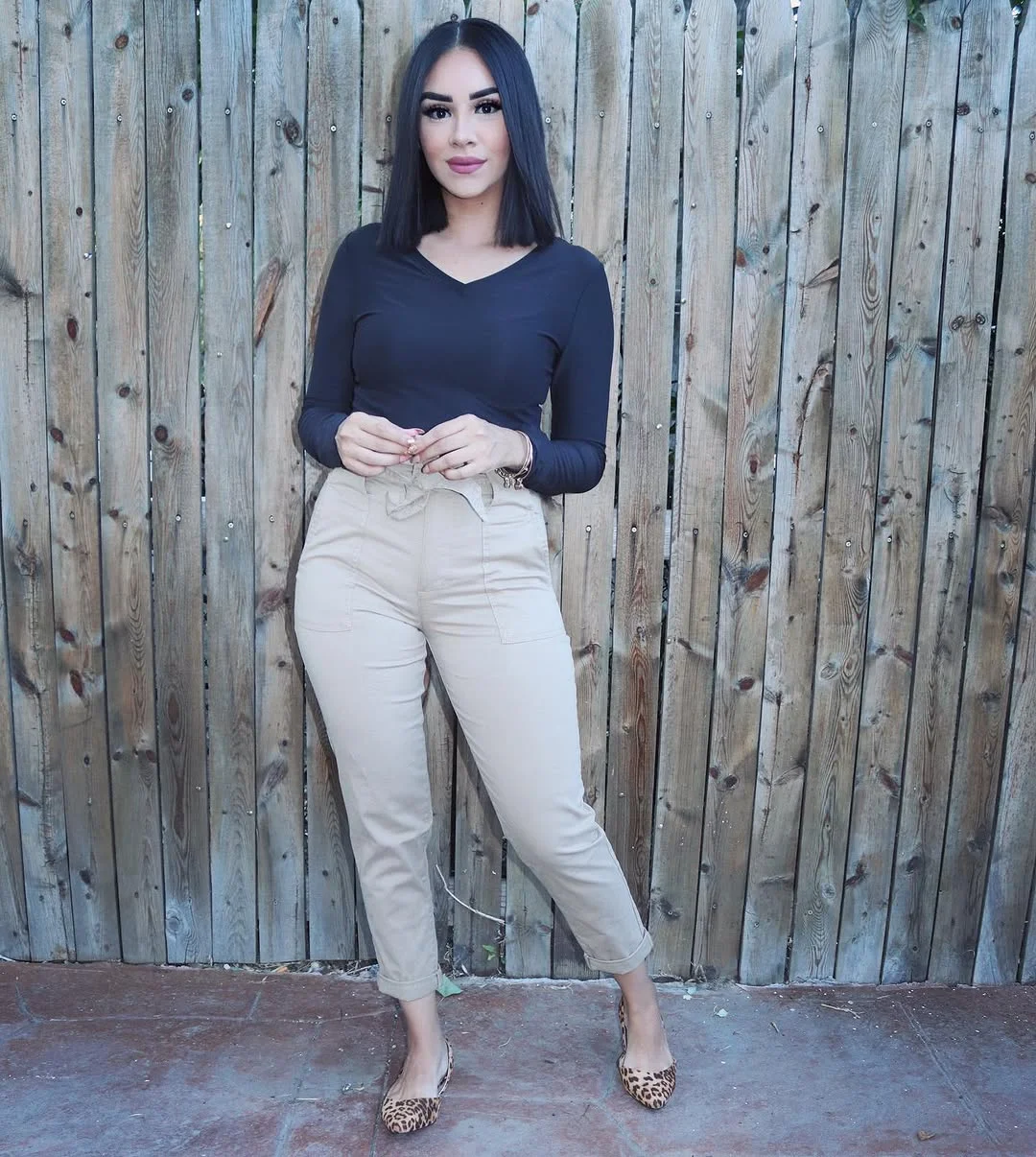 simple fall outfits 2026 Neutral Trousers Always Look More Expensive Than They Cost