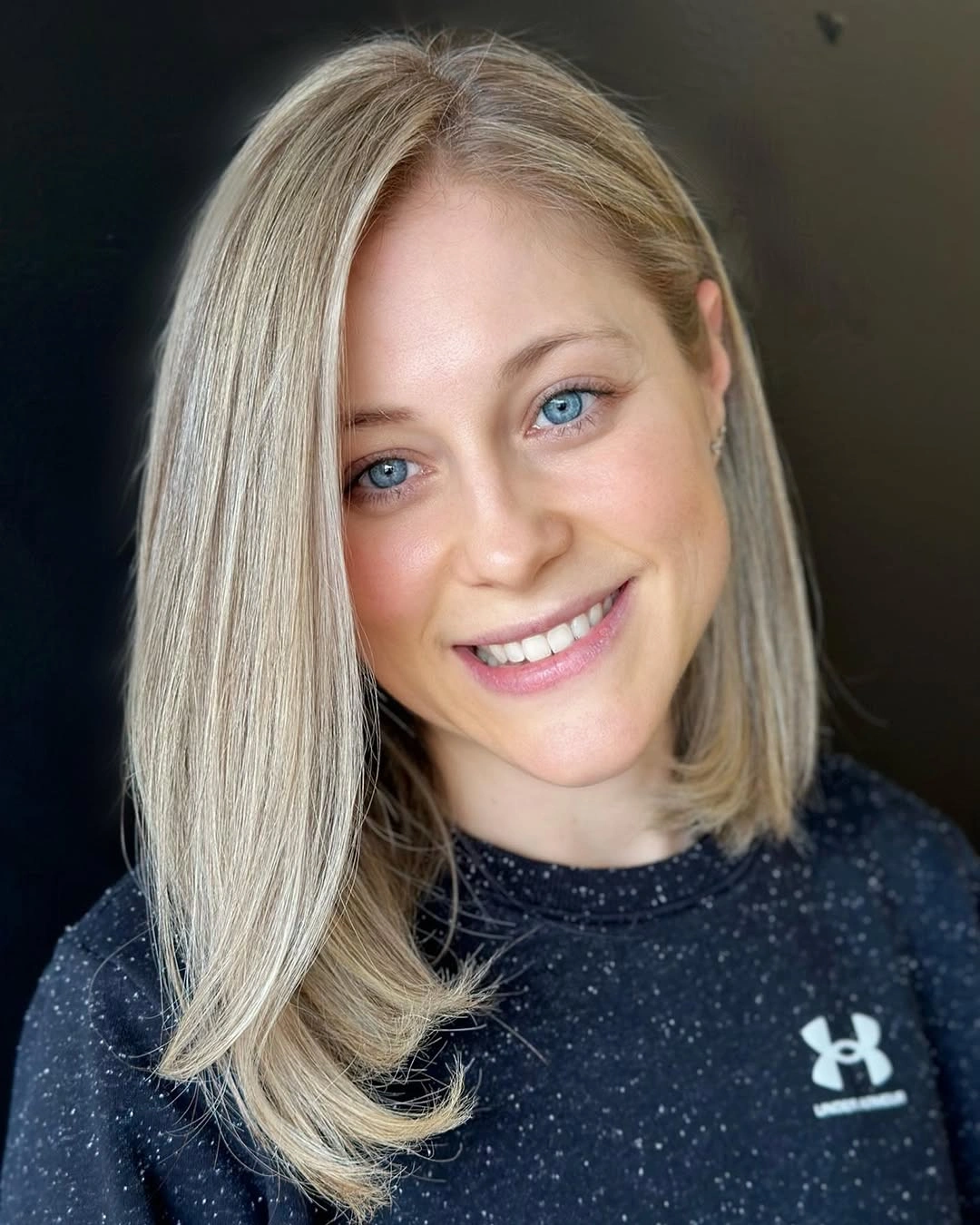august hairstyles and color ideas 2026 Classic Blonde Lob With Polished Movement