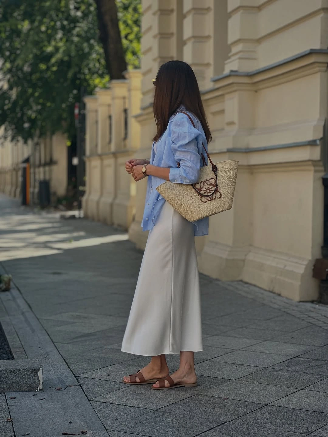 august outfits 2026 Blue Linen and Satin for Quiet European Elegance