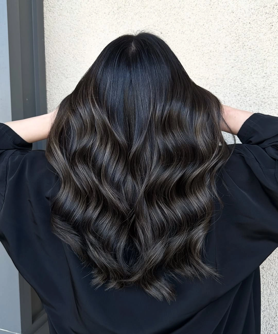 babylights hair ideas Glossy Espresso Waves with Seamless Babylights