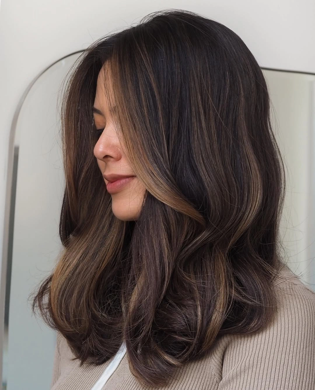 babylights hair ideas Rich Mocha Brunette with Delicate Face-Framing Babylights