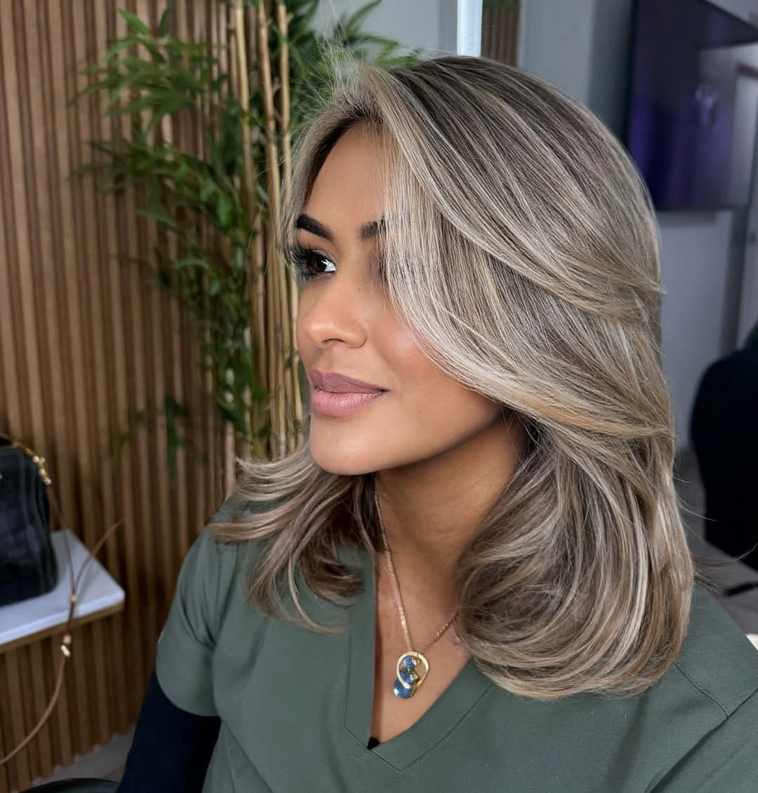 babylights hair ideas Cool Champagne Blonde with Invisible Dimension