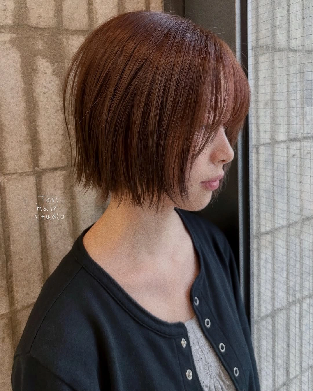 chestnut brown hair color Textured Short Bob With Russet Chestnut Ends