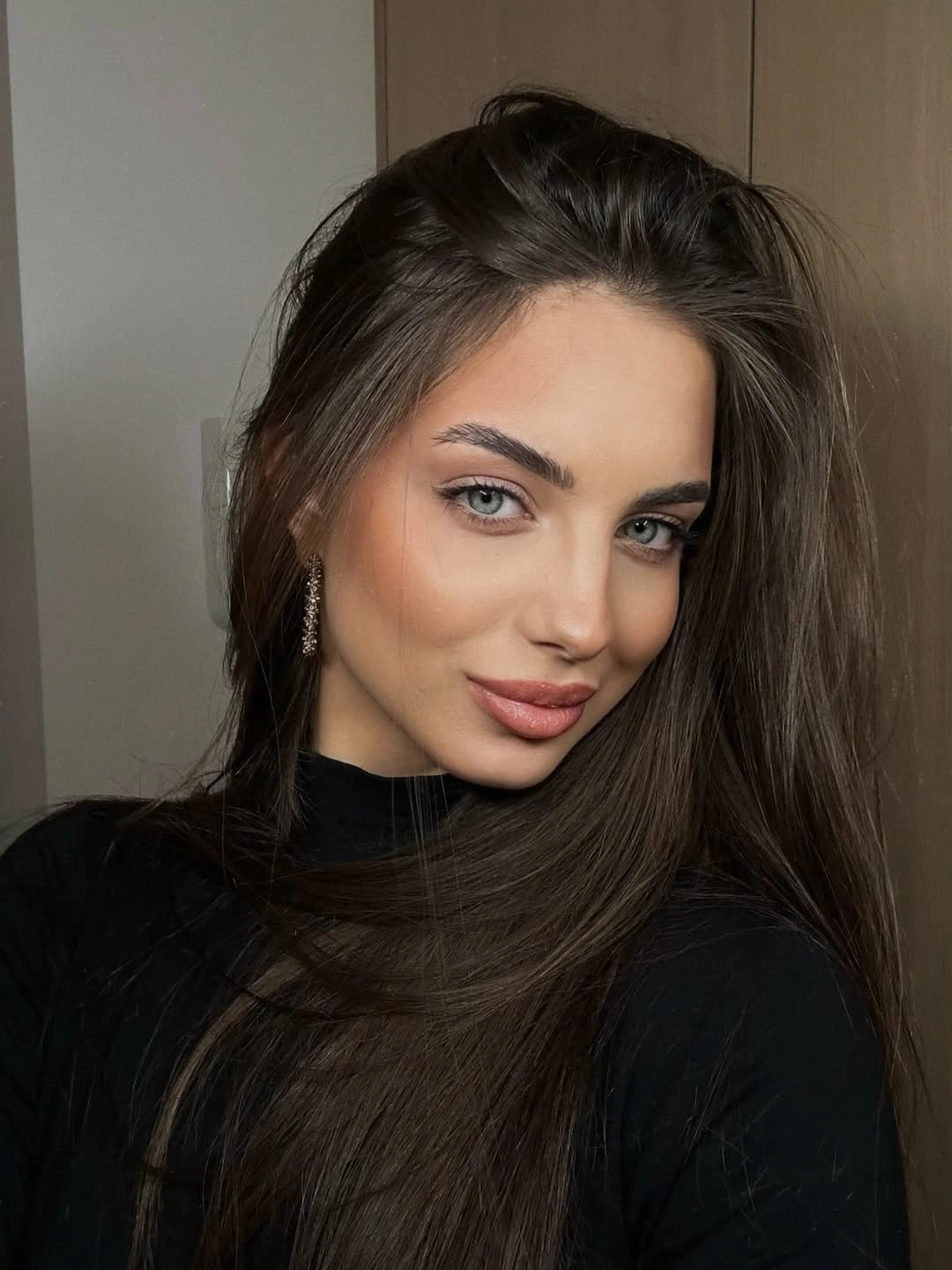 dimensional brunette hair color Dark Brunette Length With Soft Side Volume
