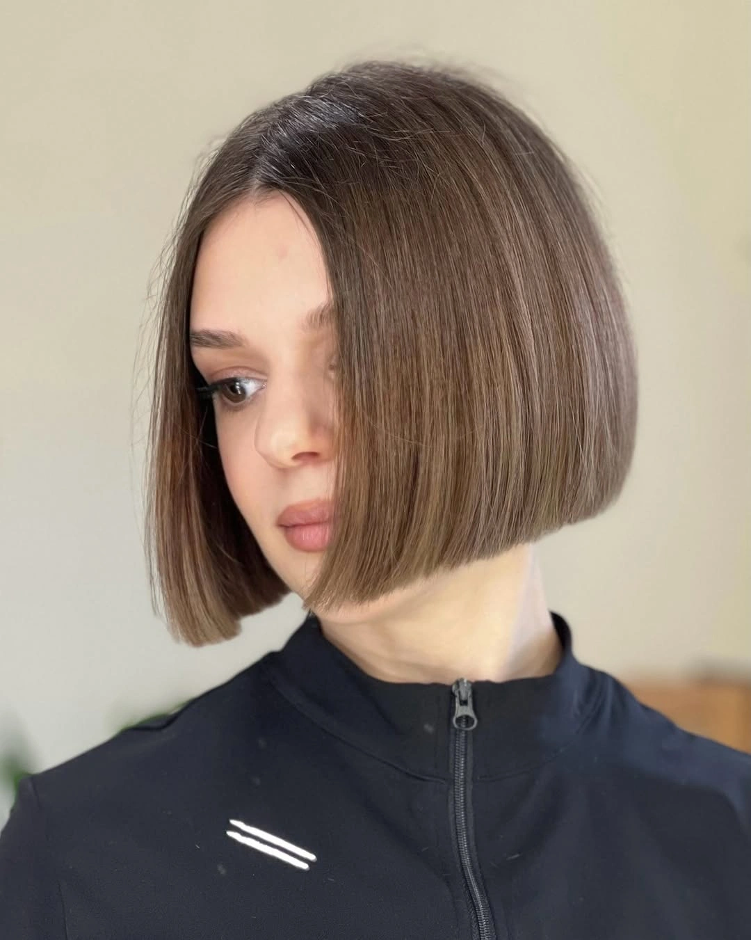 fall bob haircut ideas 2026 Precision Blunt Bob With Mirror Shine That Never Goes Out of Style