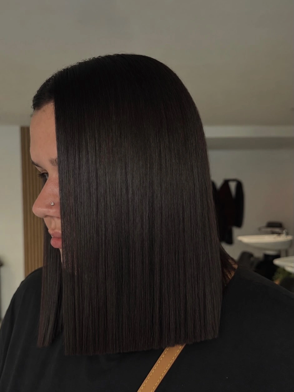 Fall brunette hair colour 2026 Classic Espresso Glass Hair with a Precision Blunt Cut