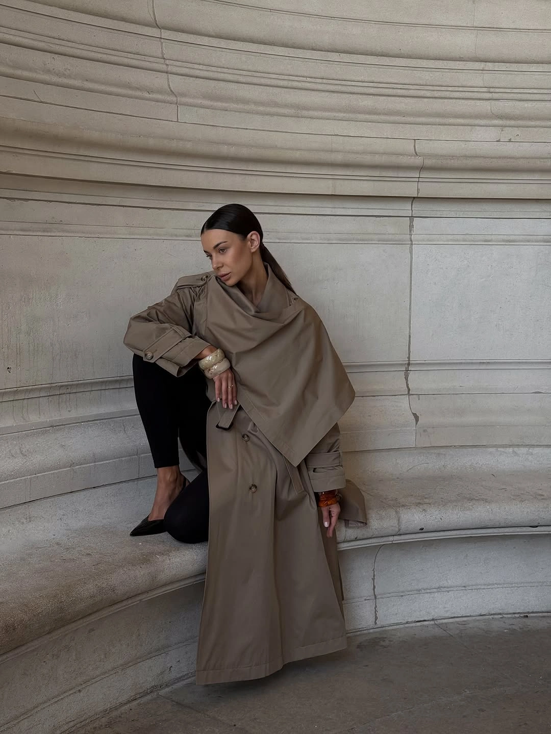 fall classy outfits women 2026 Modern Trench Styling With Architectural Elegance