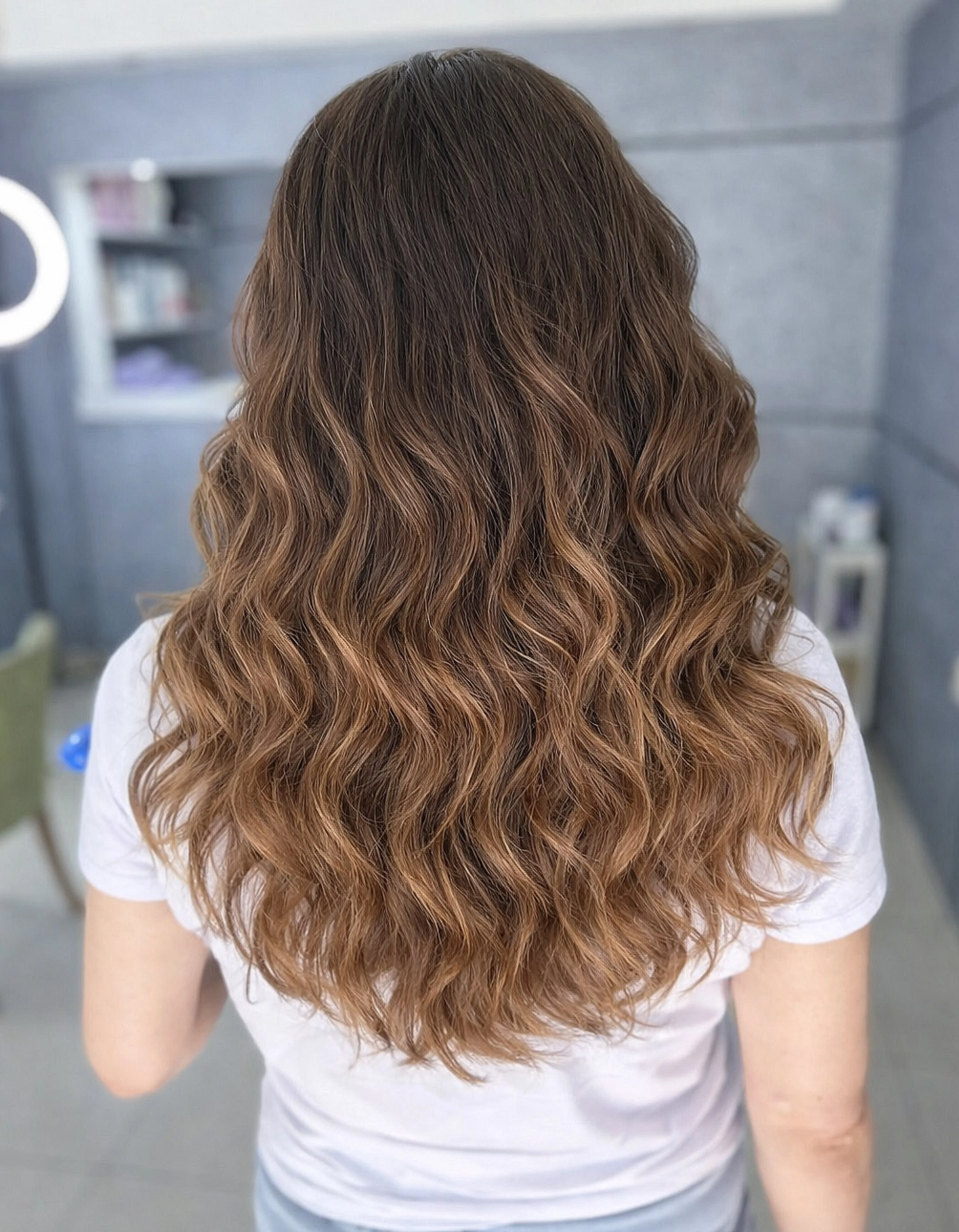 Fall hair colour ideas 2026 Honey Beige Balayage with Soft Textured Waves