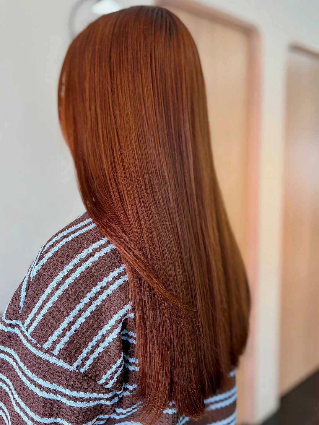 Fall hair colour ideas 2026 Glossy Cinnamon Copper for an Elegant Autumn Refresh