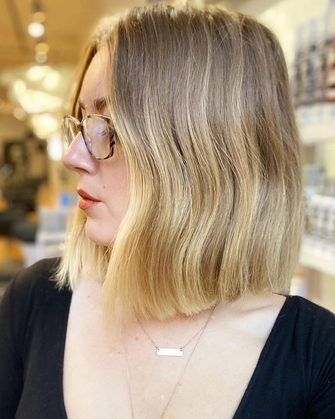 fall haircuts for women 2026 Modern Vanilla Blonde Blunt Lob