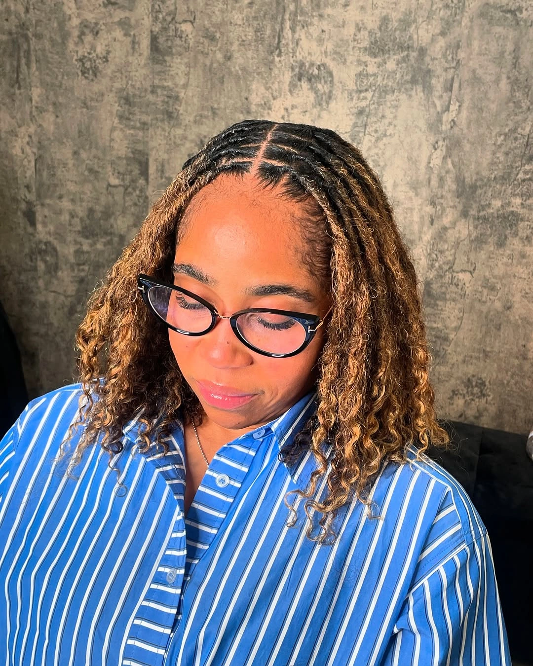 fall hairstyles 2026 Highlighted Defined Curls with Modern Protective Styling