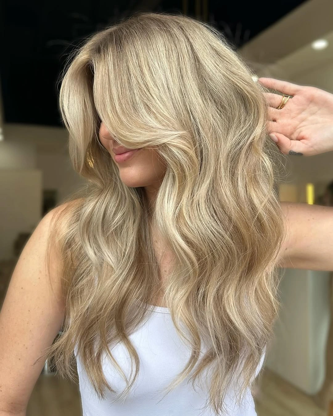 fall hairstyles for long hair 2026 Soft Champagne Blonde Layers That Never Go Out of Style