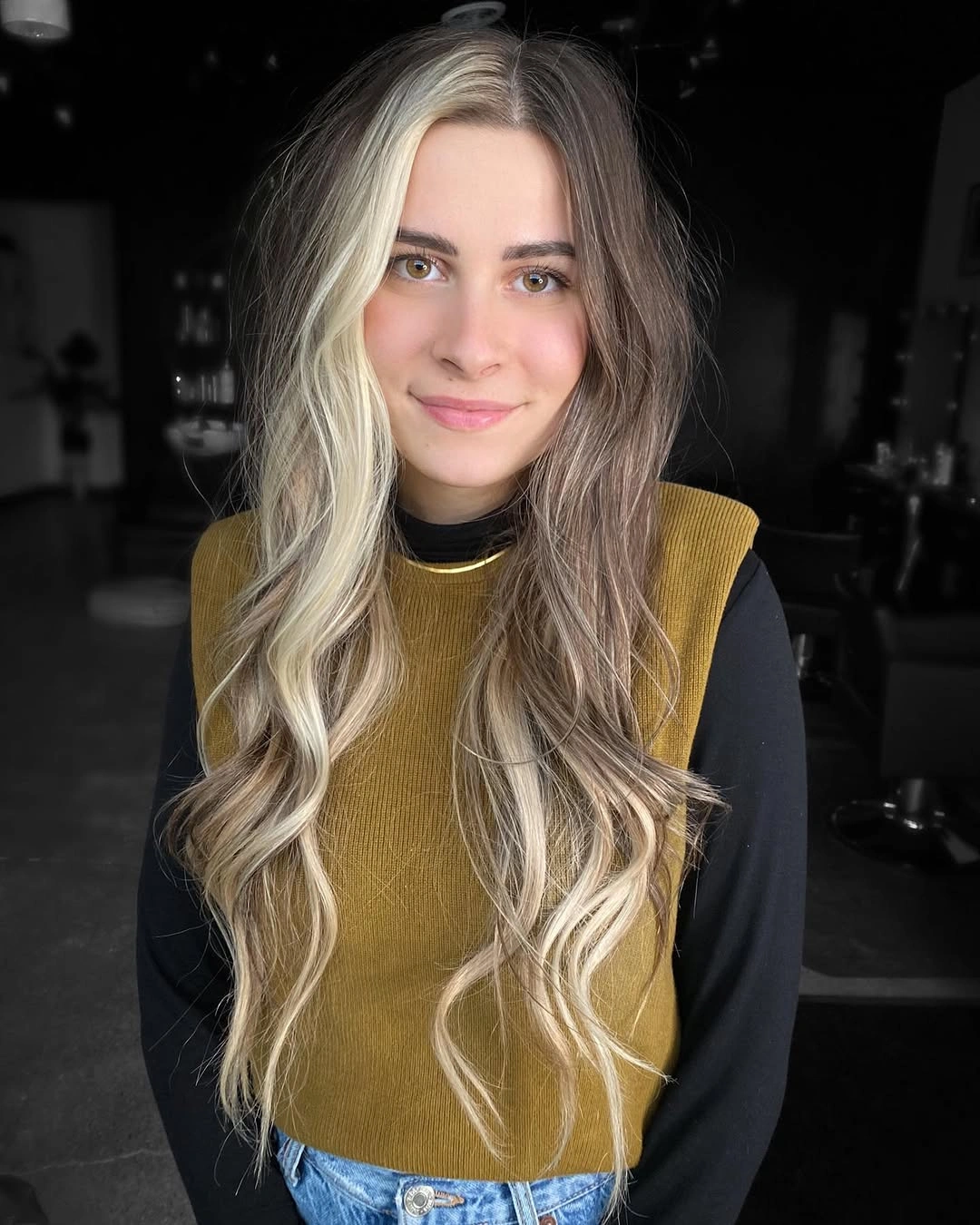 fall hairstyles for long hair 2026 High-Contrast Blonde Money Piece with Dimensional Brunette Lengths