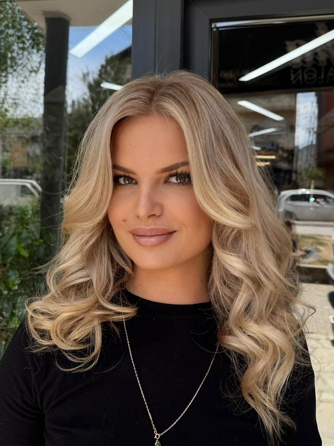 Fall hairstyles for office 2026 Soft Glam Blonde Layers That Elevate Every Workday