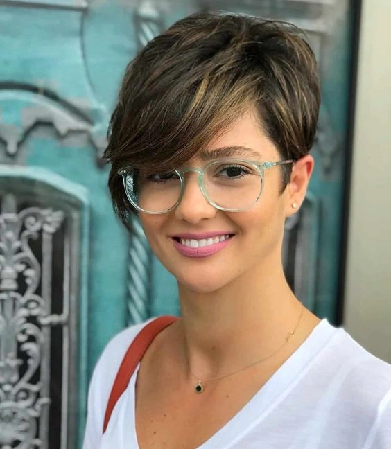 Fall hairstyles for short hair 2026 Soft Side-Swept Pixie With Everyday Sophistication