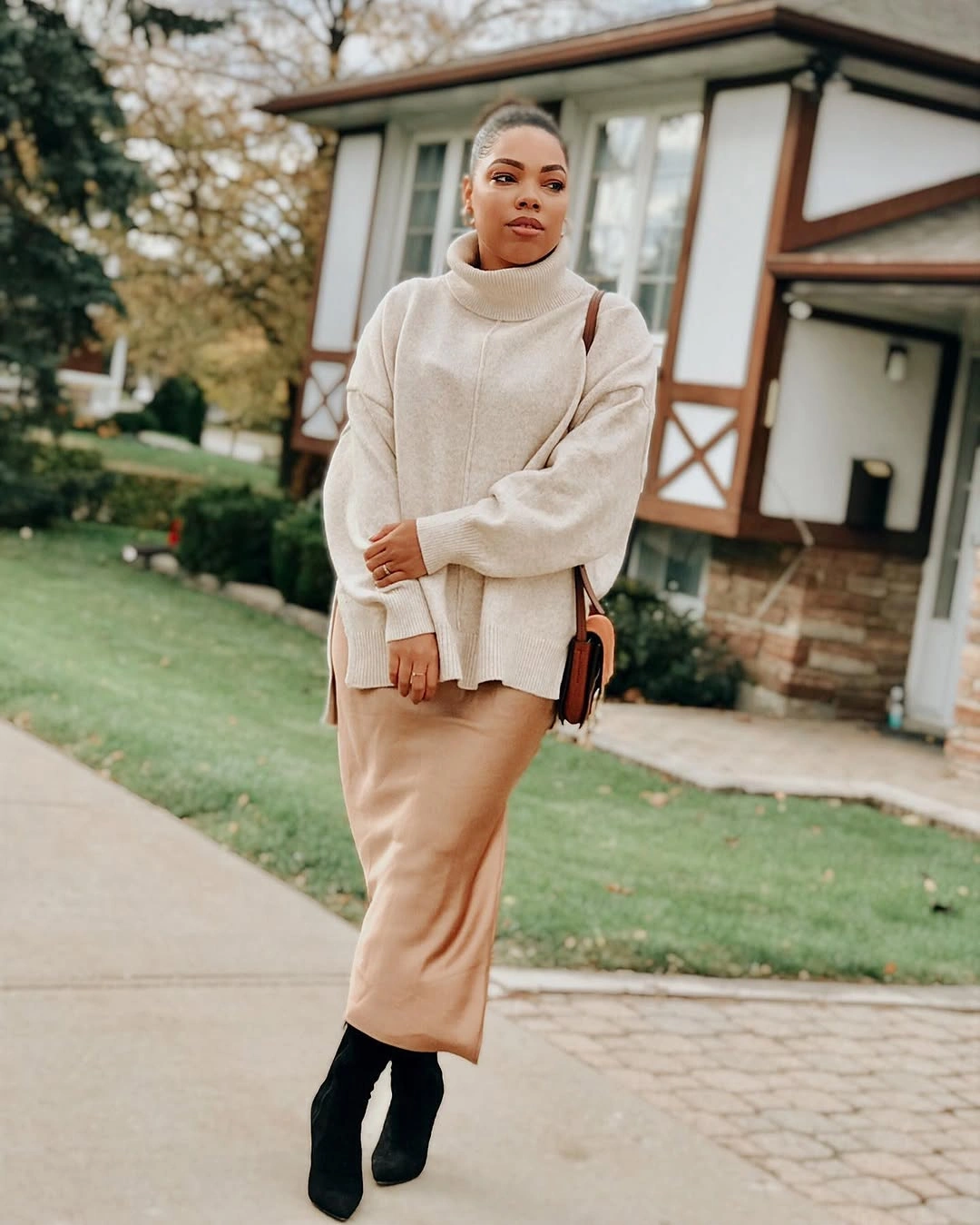midi skirt fall outfit 2026 Soft Neutral Layers That Always Feel Luxurious