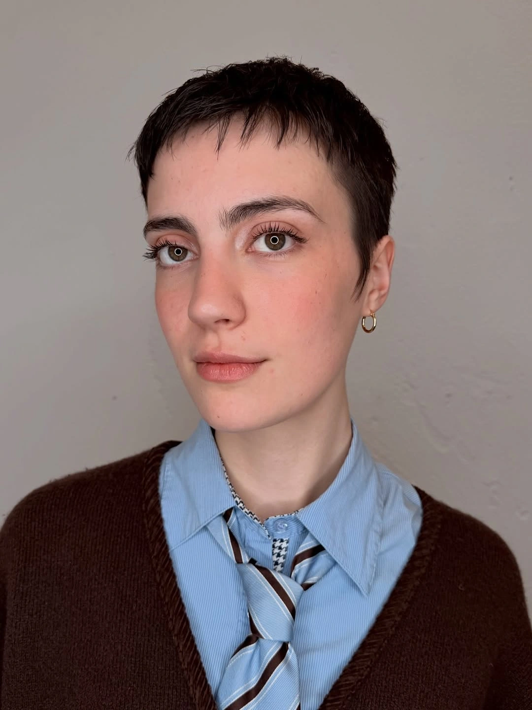 fall pixie haircut ideas 2026 Classic Micro Pixie With Tailored Autumn Style