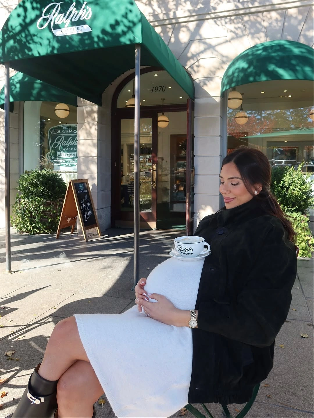 fall pregnancy outfits 2026 Black and White Always Deliver Quiet Luxury