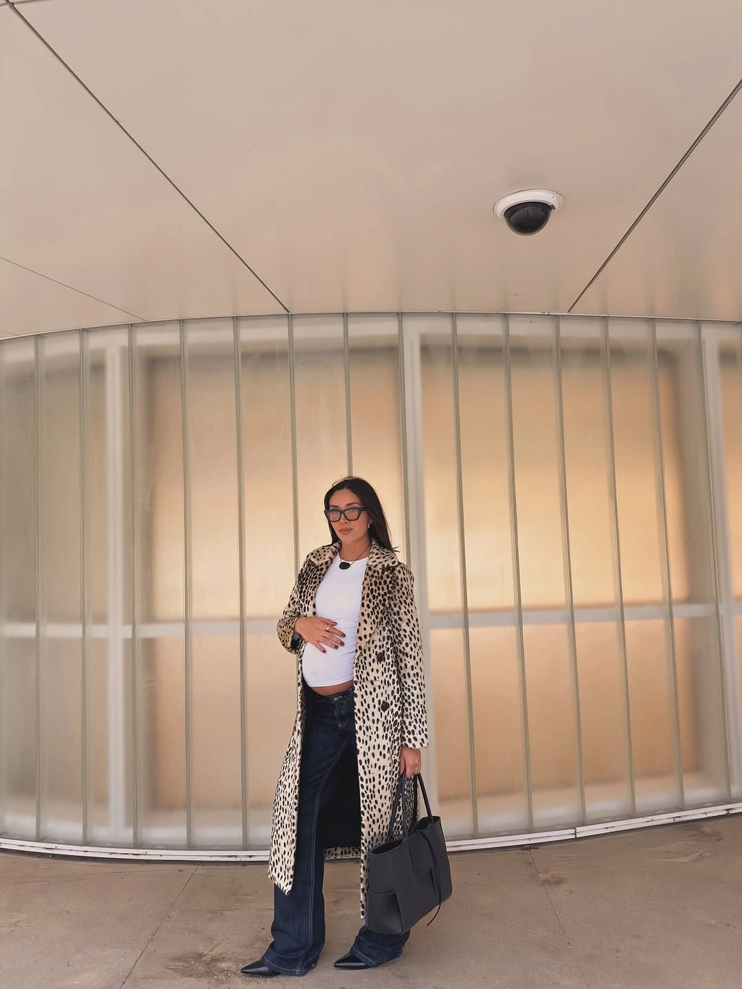 fall pregnancy outfits 2026 Leopard Prints Make Maternity Style Feel Fearless