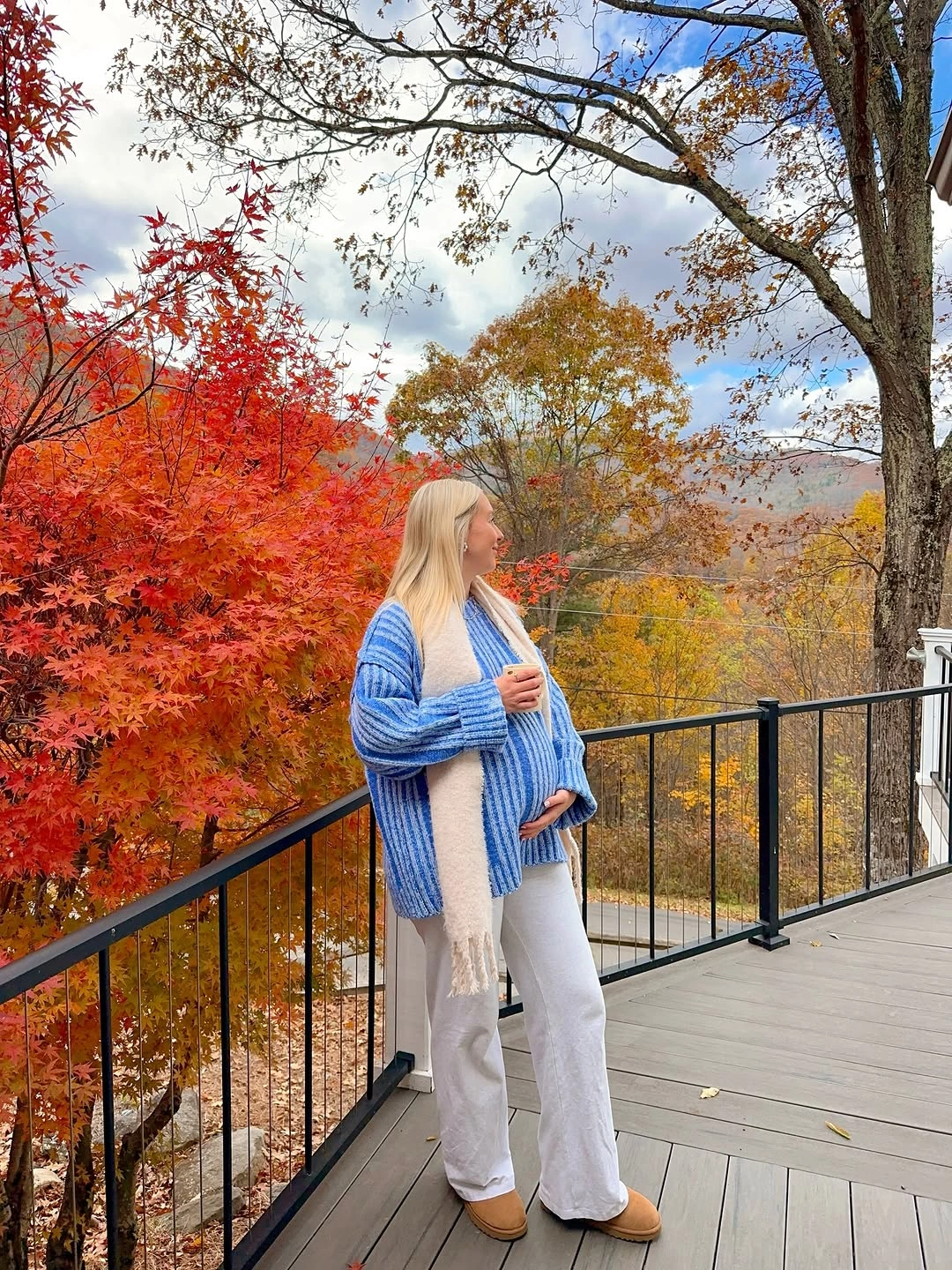 fall pregnancy outfits 2026 Oversized Blue Knitwear Brightens Gray Fall Days