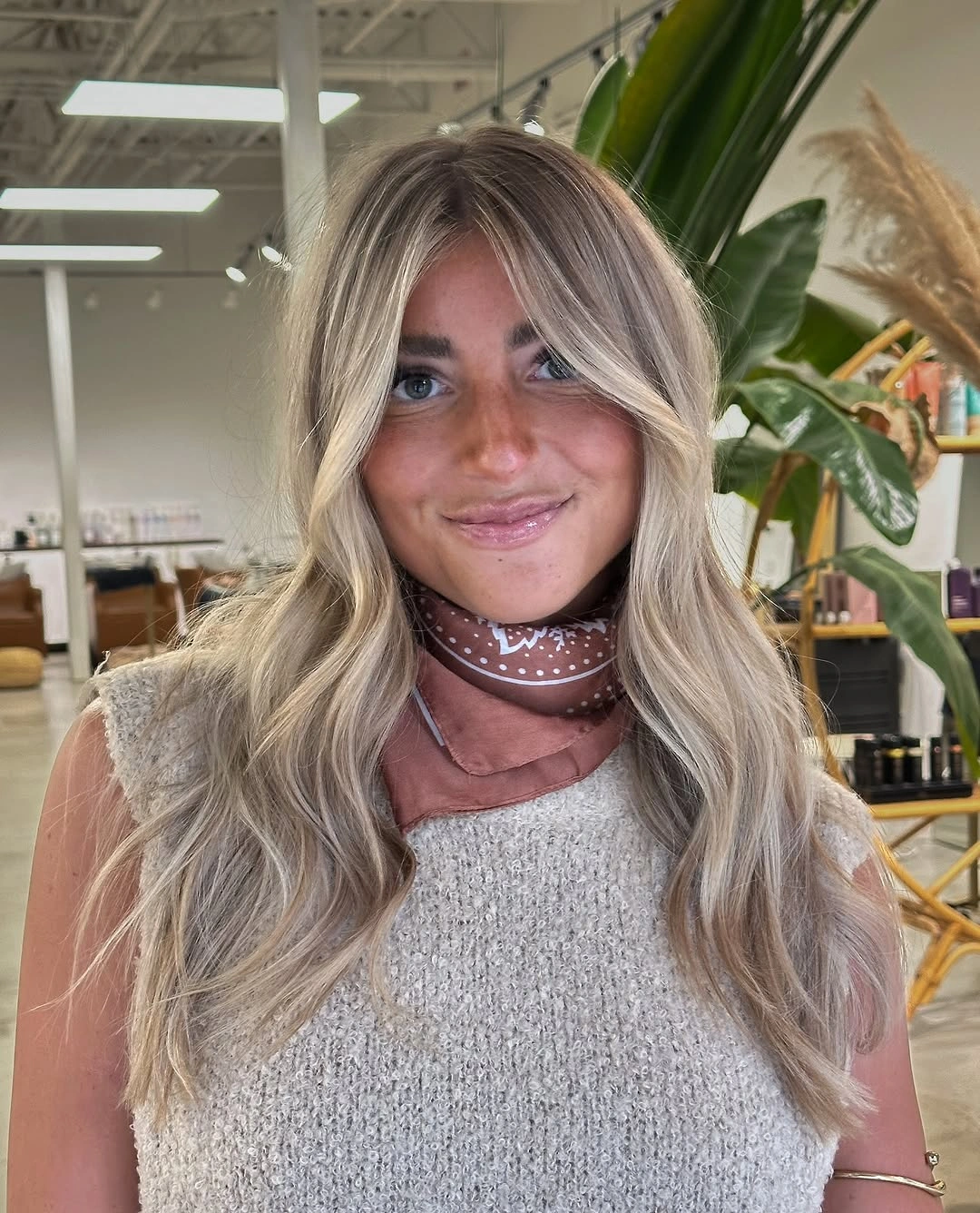 Hair Lowlights: Color Ideas and Inspiration Bright Vanilla Blonde With Soft Ash Contouring