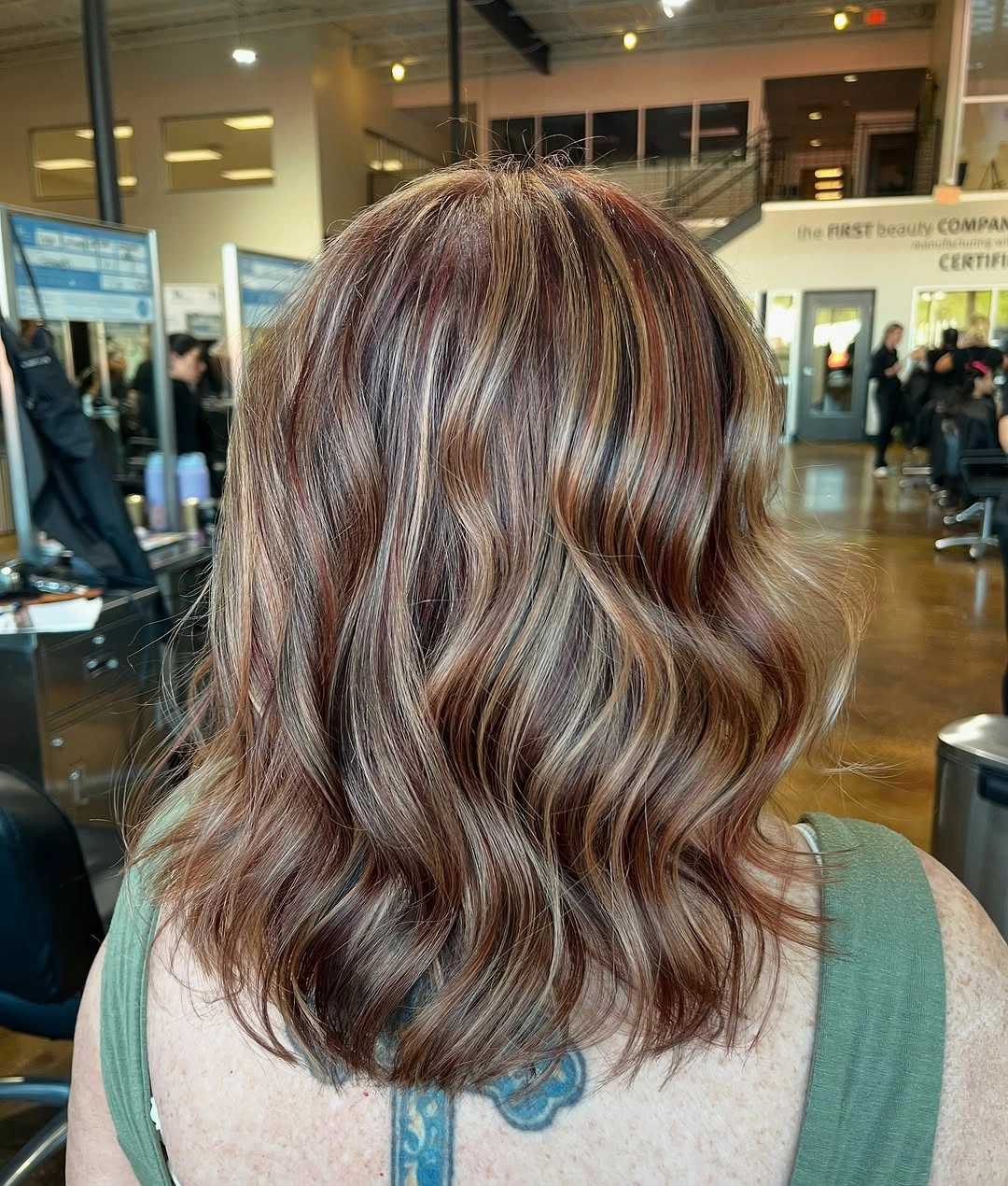 Hair Lowlights: Color Ideas and Inspiration Warm Cinnamon Brunette With Soft Caramel Dimension