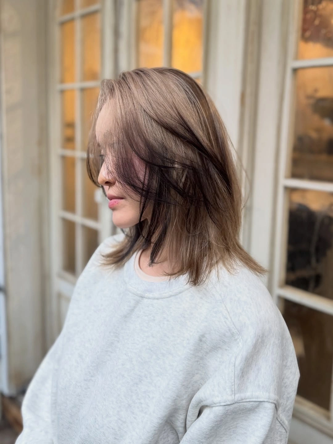 Hair Lowlights: Color Ideas and Inspiration Soft Espresso Contouring With Face-Framing Lowlights