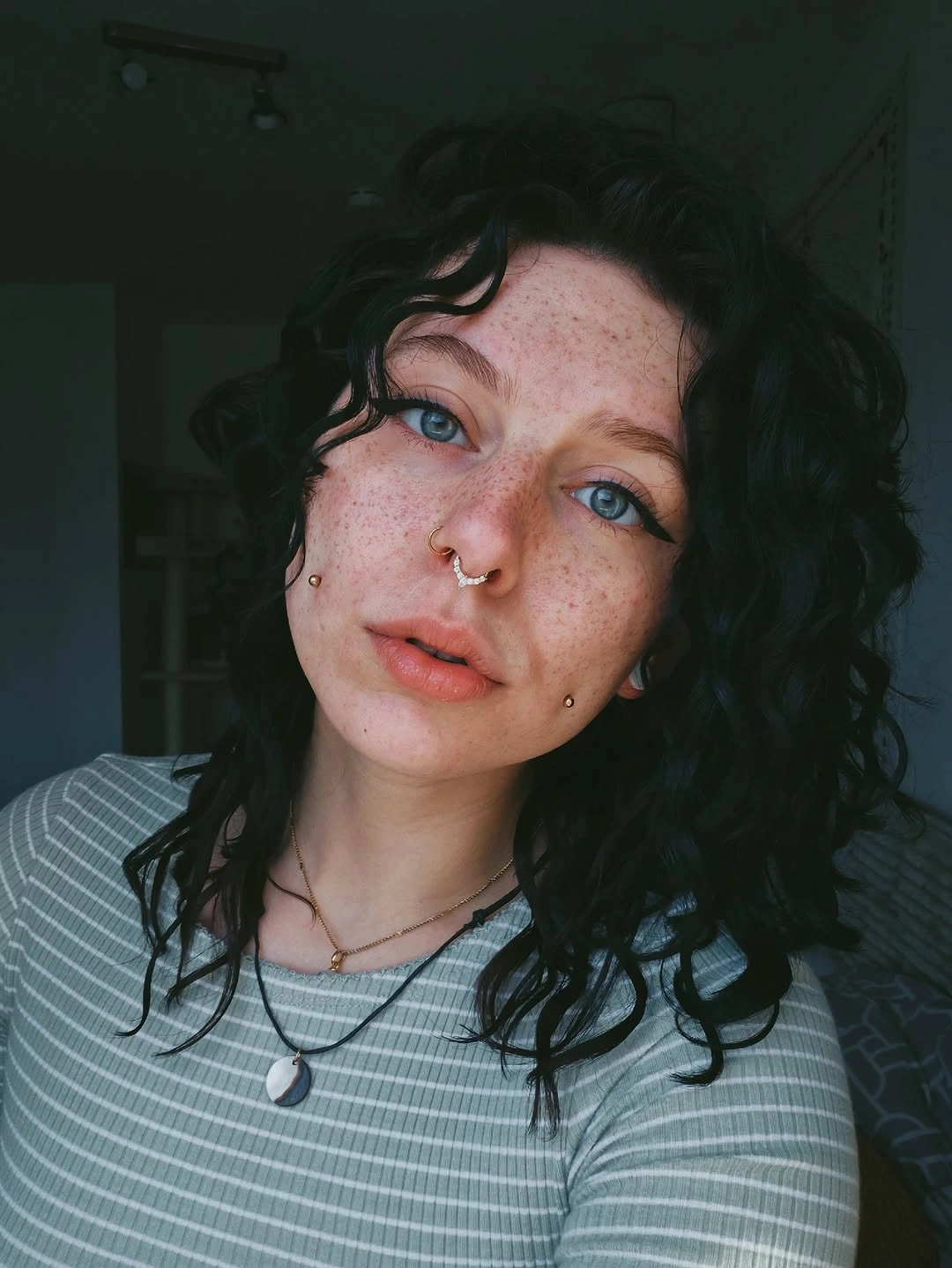 heatless curls hairstyle Soft Black Waves with Casual Everyday Charm