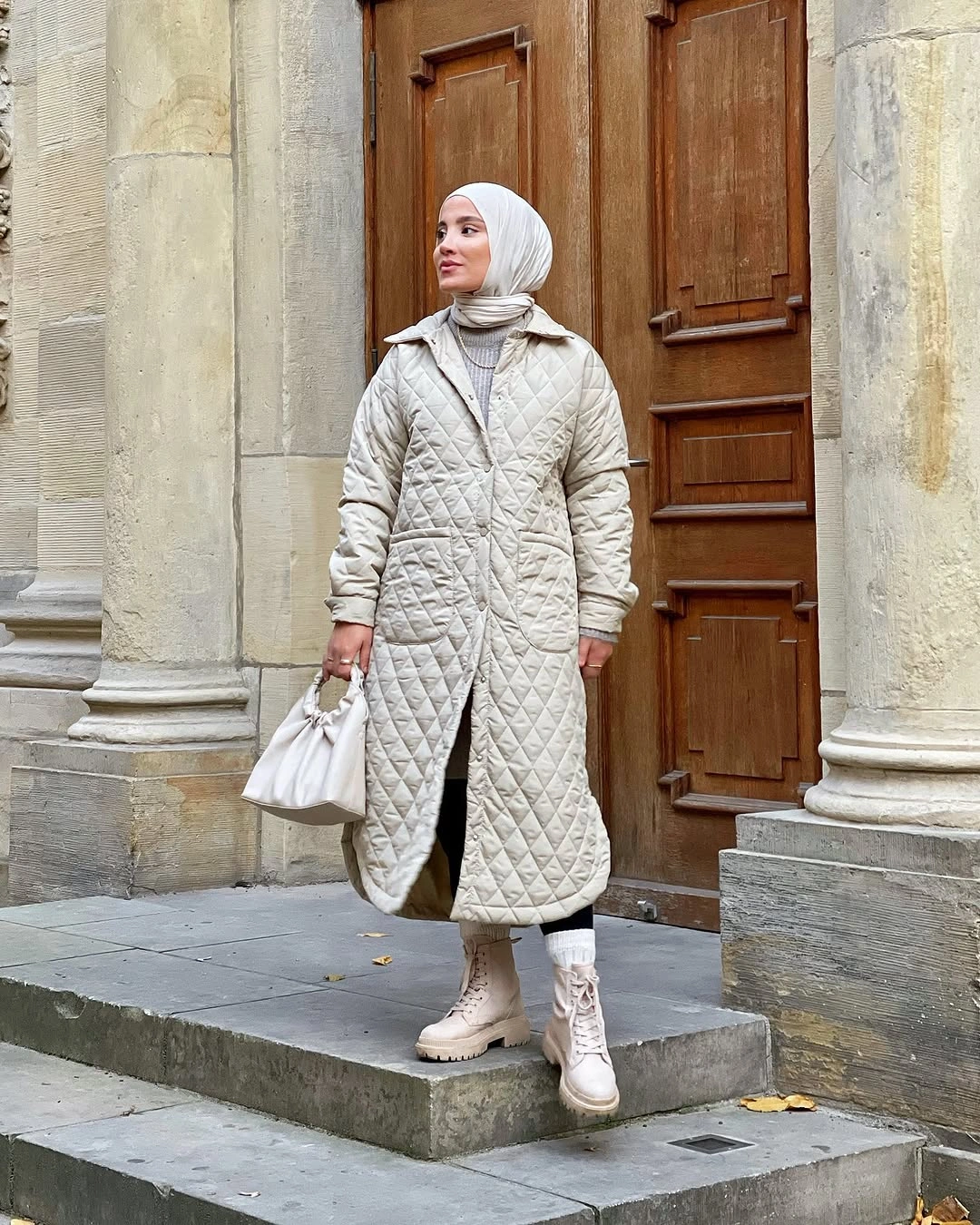 modest fall outfits 2026 Elegant Quilted Layers for Chilly Autumn Mornings