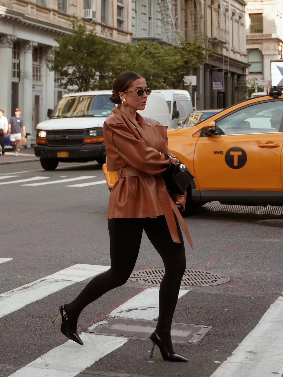 September fashion trends 2026 Brown Leather Blazer With Slim Black Base