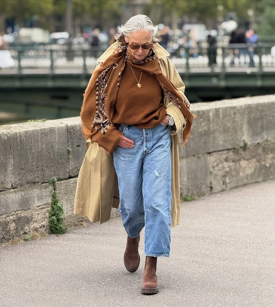 September fashion trends 2026 Camel Sweater With Cropped Jeans And Boots