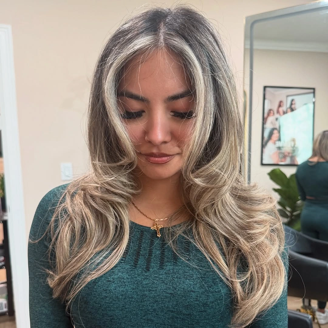 September hairstyles ideas 2026 Bright Blonde Waves With Dark Root Shadow