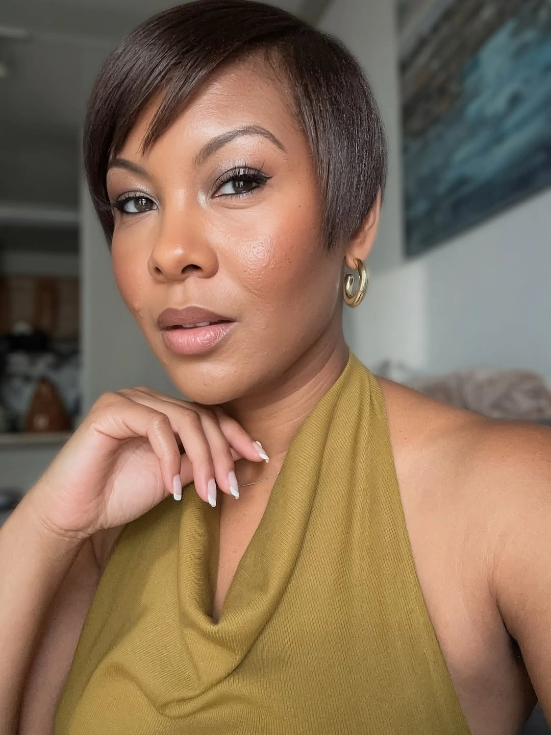 September hairstyles ideas 2026 Side Swept Pixie With Smooth Fringe
