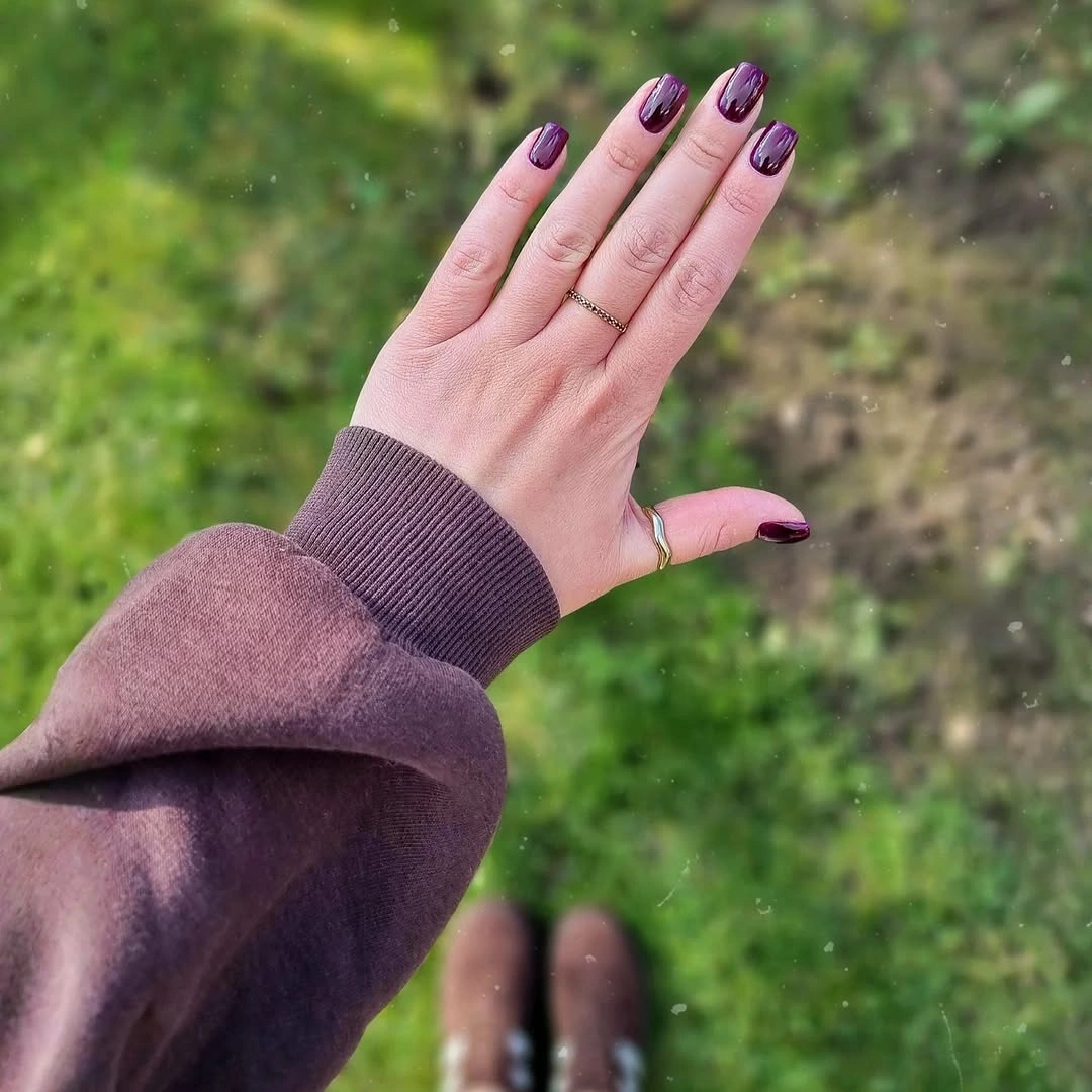 September nail art ideas 2026 Tiny Purple Accent Nails With Barely There Detail