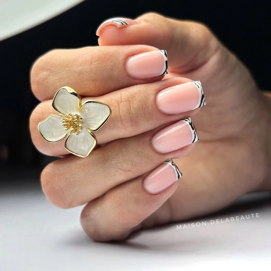 September nail designs 2026 Blush Square Nails With Thin Black French Outline