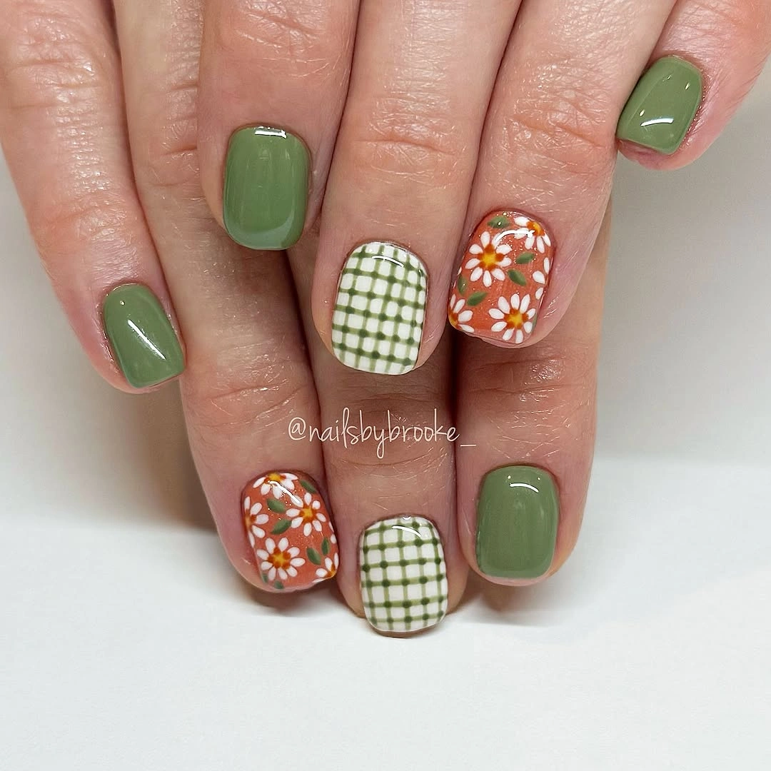September nail designs 2026 Olive Short Nails With Daisy And Gingham Accents