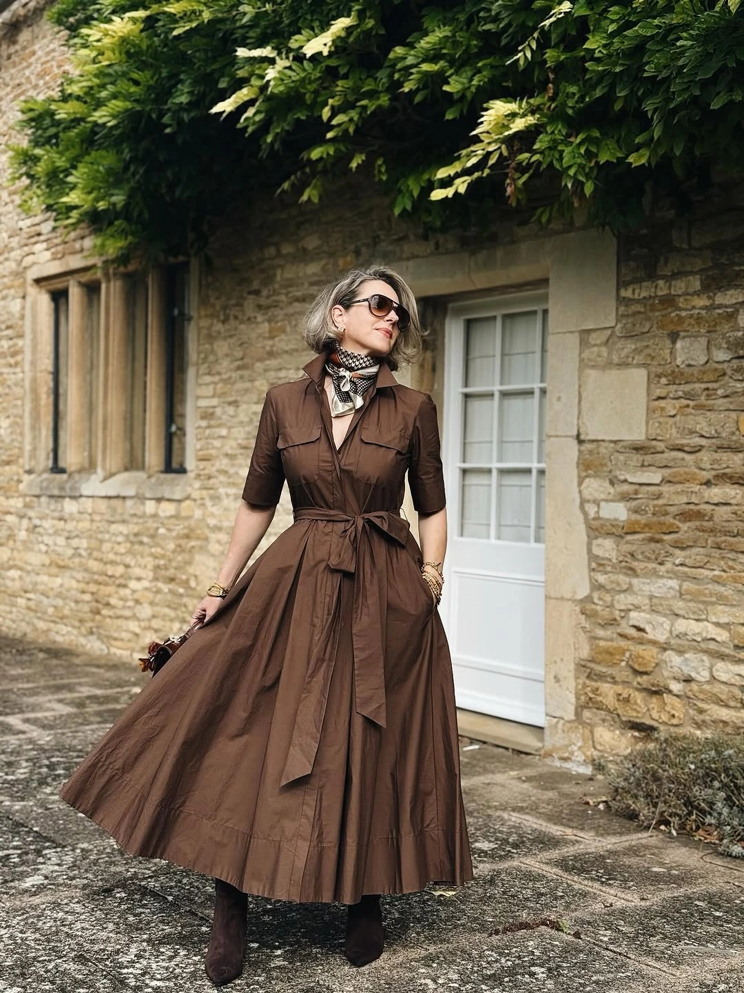 September outfits ideas 2026 Chocolate Coat Dress With Black Boots